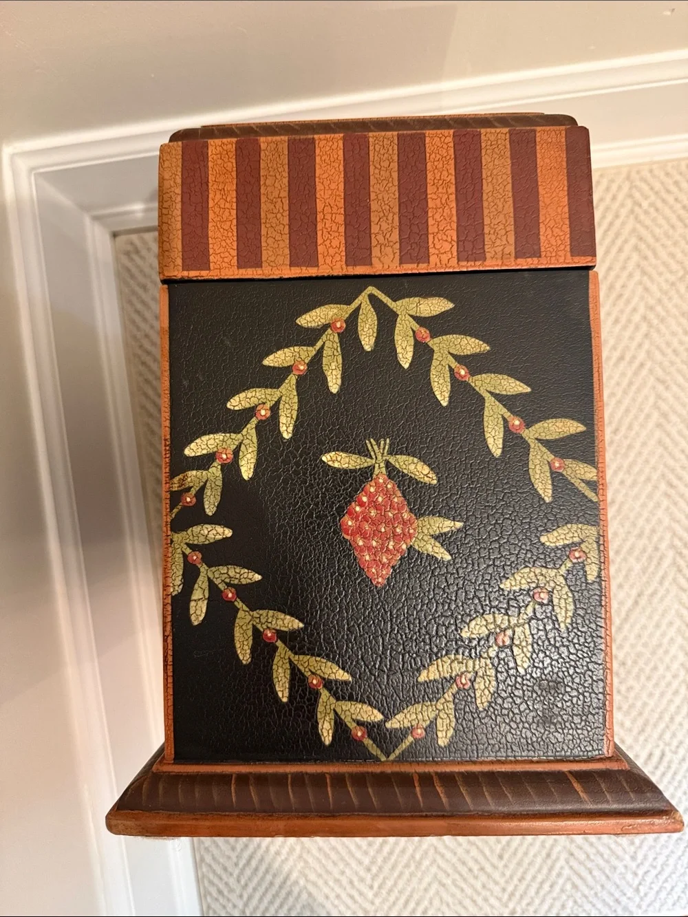 Painted Monkey Accent Box - Black and Brown